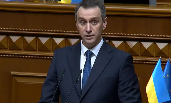 Медицинский работник в военной форме