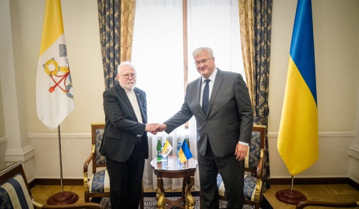 Сибіга закликає Ватикан допомогти дітям