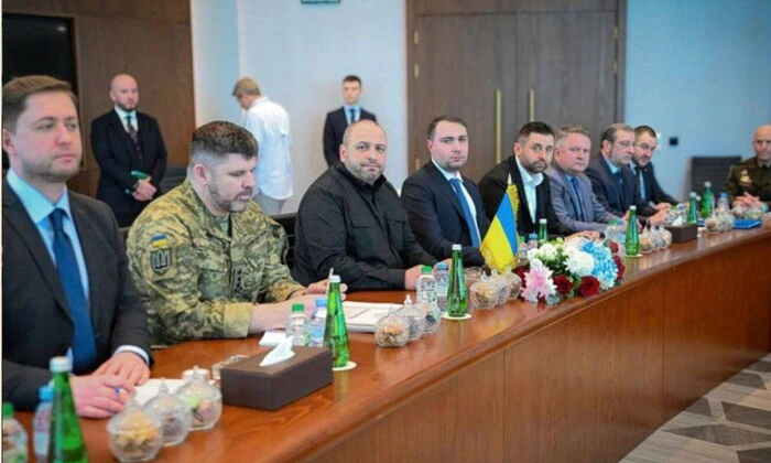 Україна, США, Росія в переговорах