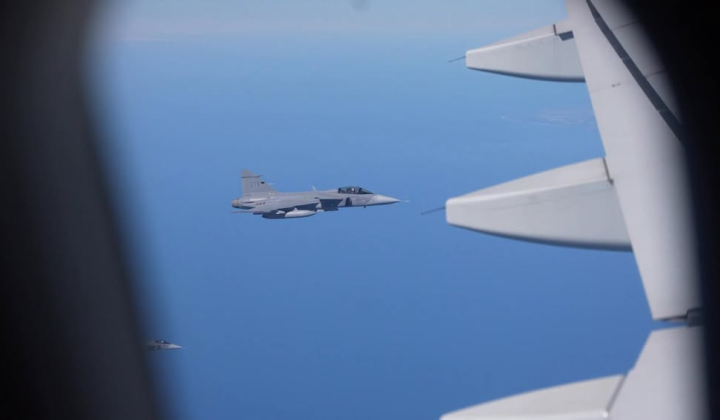 Зеленський обговорює оборонний пакет з Gripen
