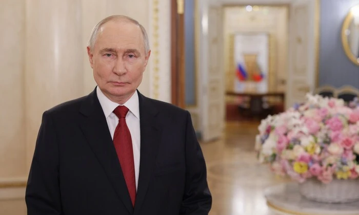 Kremlin accidentally leaked uncensored video of Putin