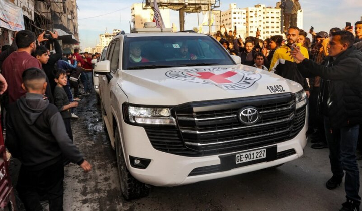 Випущено Гамасом трьох заручниць після 470 днів у полоні