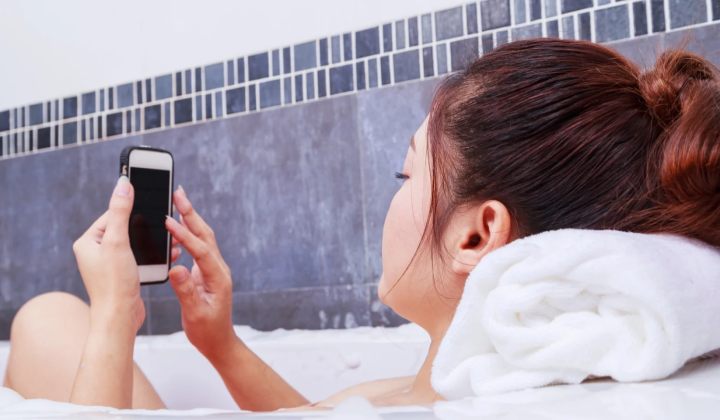 Смартфон з IP68 ванна вода