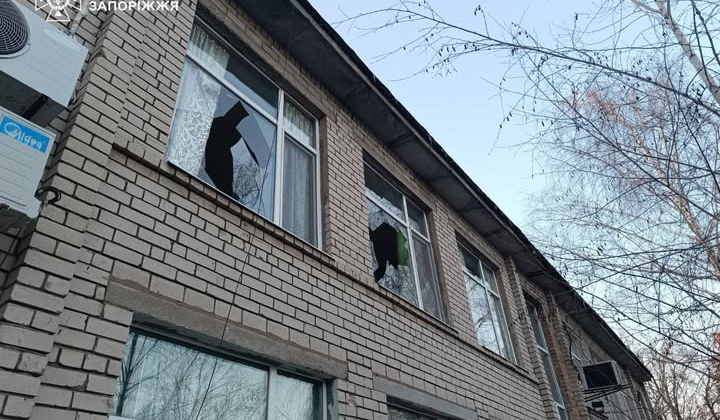 Дитсадок та житлові будинки після обстрілу