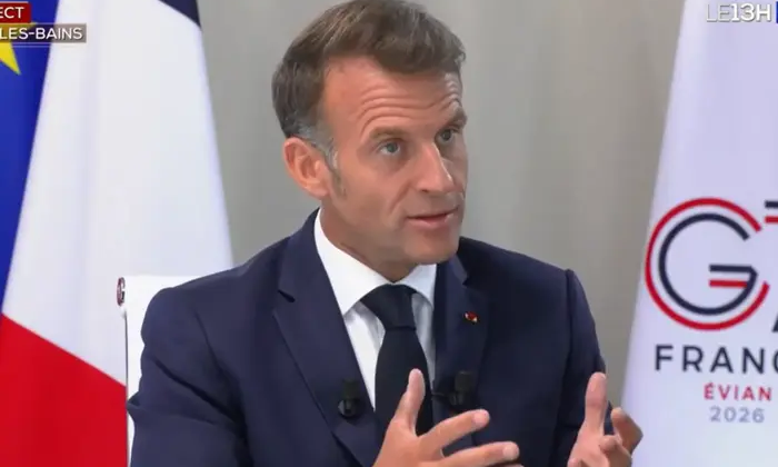 Макрон закликає G7 посилити тиск на Росію після атаки на Лавру