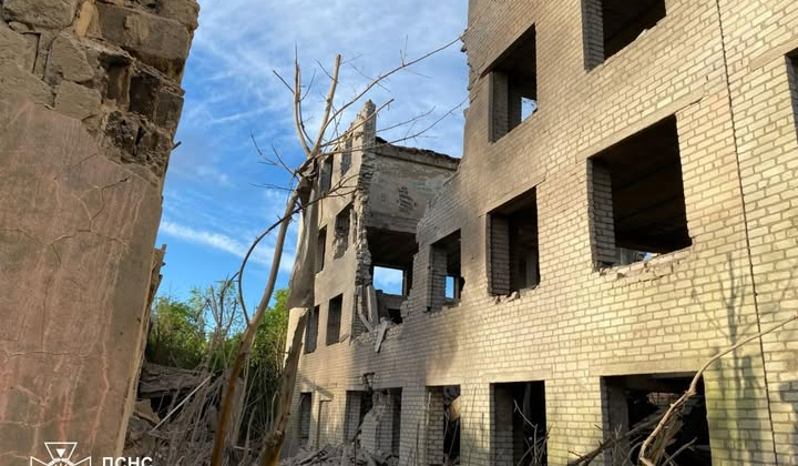 Injured and damaged houses in Kramatorsk from Russian airstrike