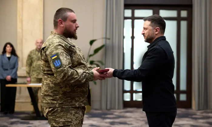 Зеленський вручає нагороди військовим на Закарпатті
