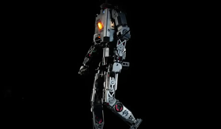 Robot Roger remotely controls explosives