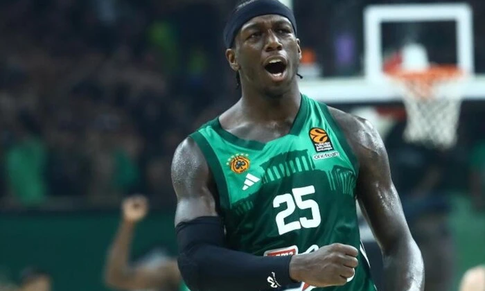 Euroleague logo on background of money