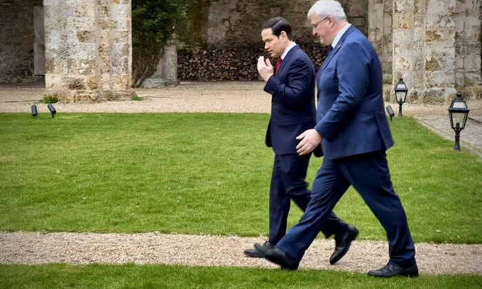 Сибіга та Рубіо на G7