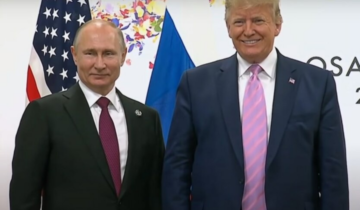 Трамп і Путін підписують мирну угоду