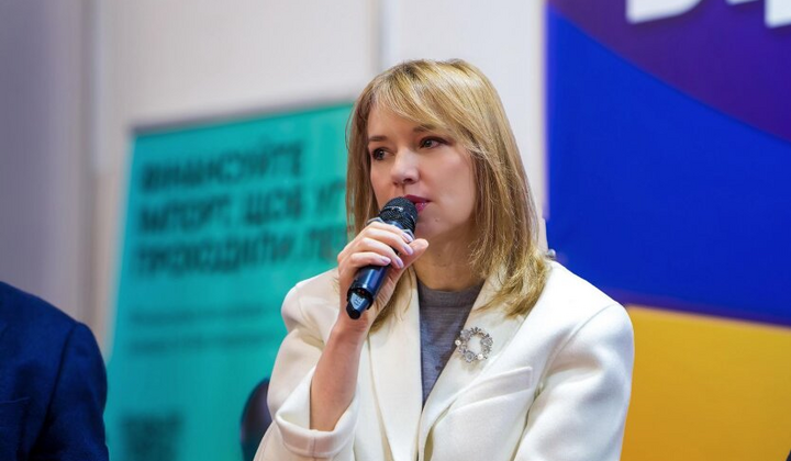 Сім'я з дітьми отримує грант