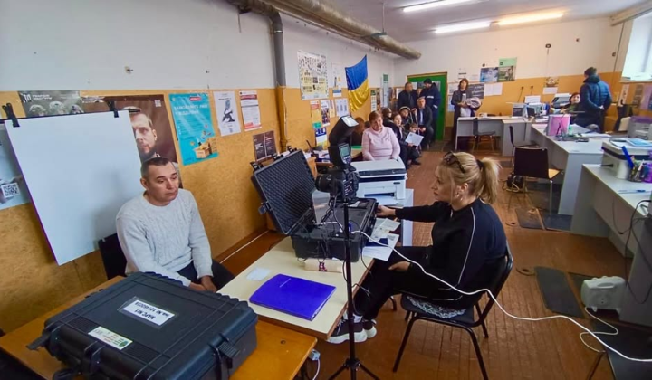 Мобильные группы ДМС выдали паспорта