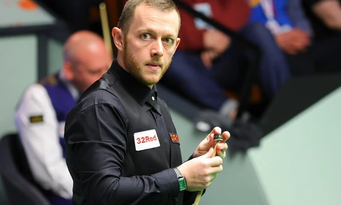 Snooker player drank and ordered a burger
