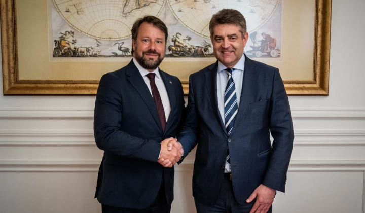 Bretagne's Head visits Ukraine, discusses aid to Kherson region