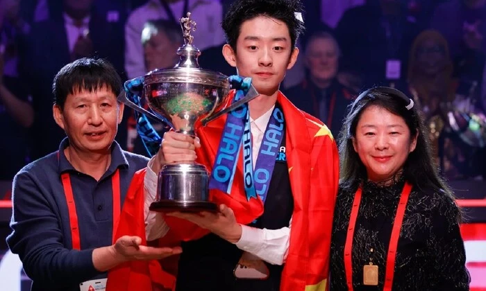 Китаец становится чемпионом мира по снукеру