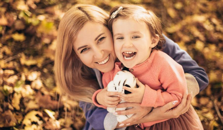 Доньку Тоні Матвієнко на шкільному подвір'ї