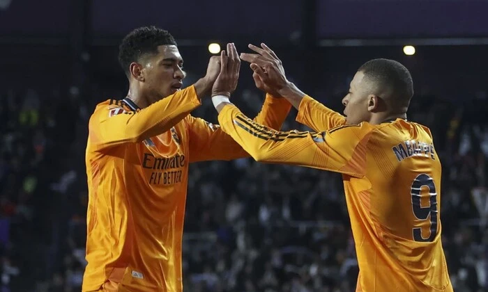 Photo of Bellingham and Mbappe in Real