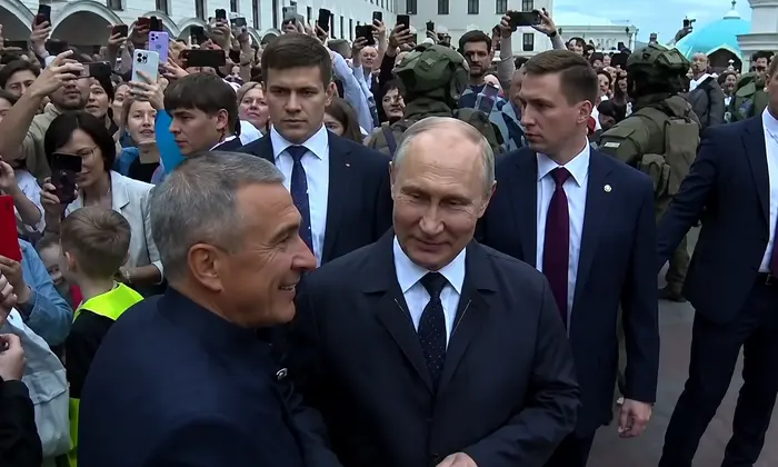 Путін у Казані під охороною