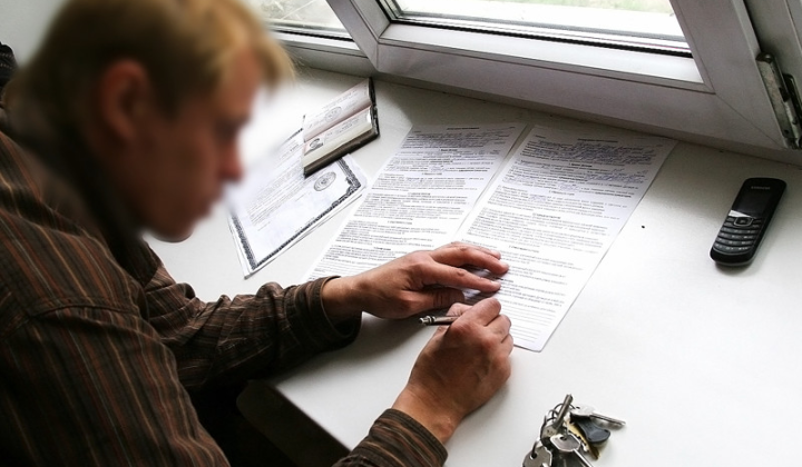 Стара жінка, шнурок, зрада, сумнів, помста