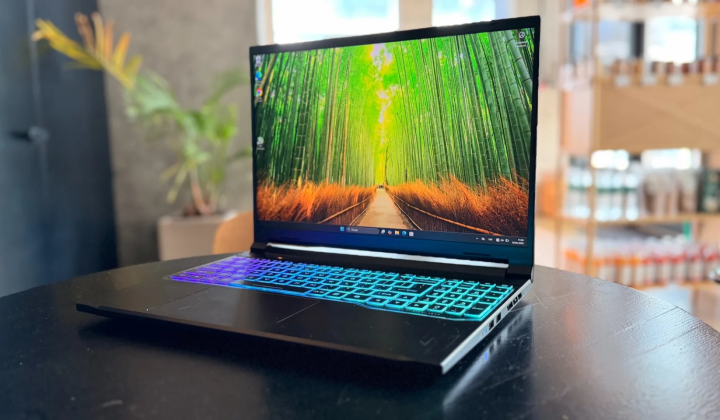 Ігровий ноутбук Acer завтовшки менше 2 см