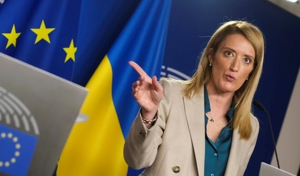 Представники Білорусі та Росії за воротами Європарламенту