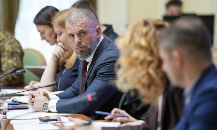 Звільнення міністра спорту Матвія Бідного