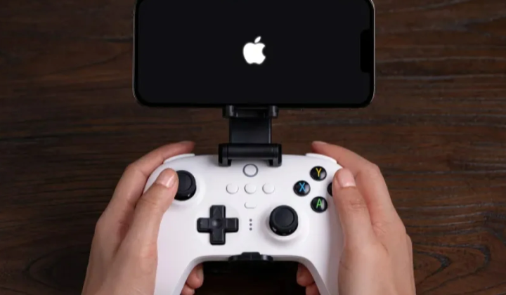 Apple's gaming controller for iPhone