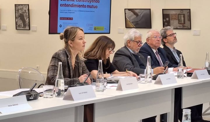 Обсуждение борьбы с российской дезинформацией в Мадриде