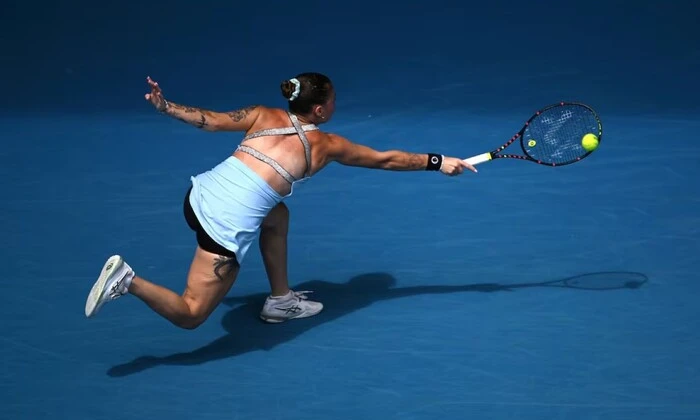 Ukrainian tennis player demands removal of patch