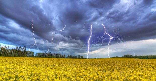 Жовтий рівень небезпеки через грози