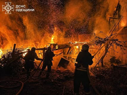 Напад уночі на Одещині: двоє постраждалих, горів очерет у заповіднику