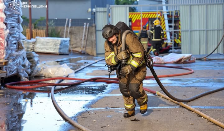 Fire extinguished in Chernihiv after Russian strike