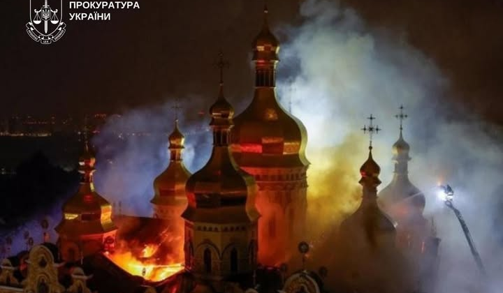 Russia strikes Kyiv Pechersk Lavra at night