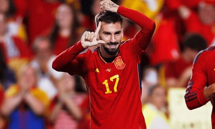 See how Spain defeated Uruguay
