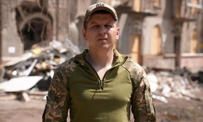 Ветеран Маріуполя рятує двох жінок