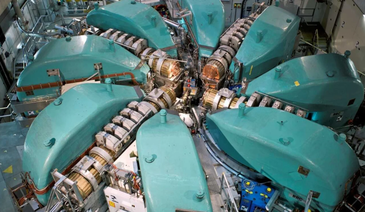Cold muonium beams for testing Einstein's equivalence principle