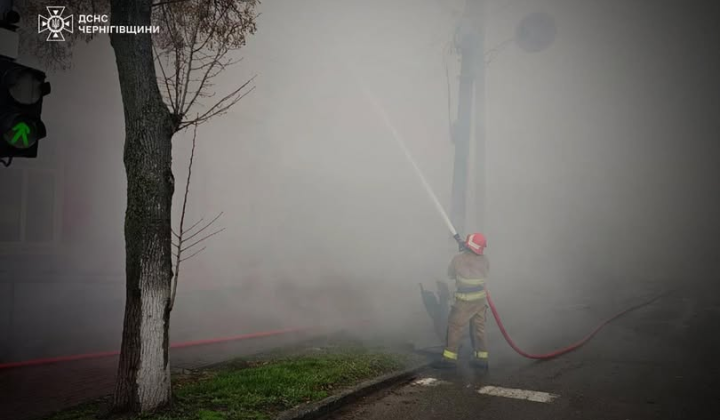 Pryluky shelling: rescuers extinguish fires