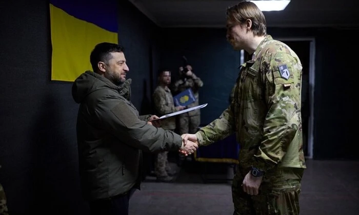 Владимир Зеленский присвоил звание бригадного генерала командиру «Азову» Денису Прокопенку