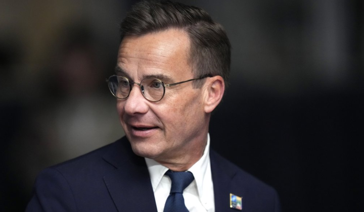 Премьер Кристерссон объявил об отставке