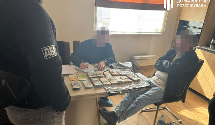 Чиновник военной части разлил топливо