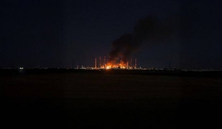 Дрони атакують в НПЗ та газових заводах