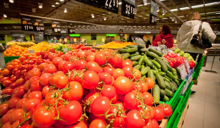 Ціни на помідори, цибулю та огірки в супермаркетах