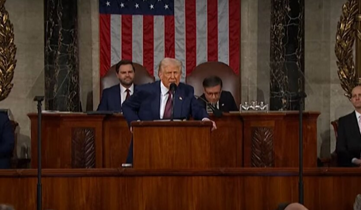 Трамп выступает перед аудиторией Конгресса