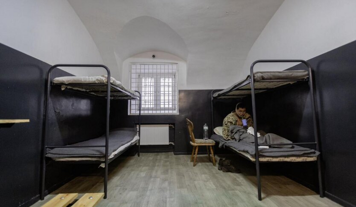 Зеленский разговаривает с пленными КНДР