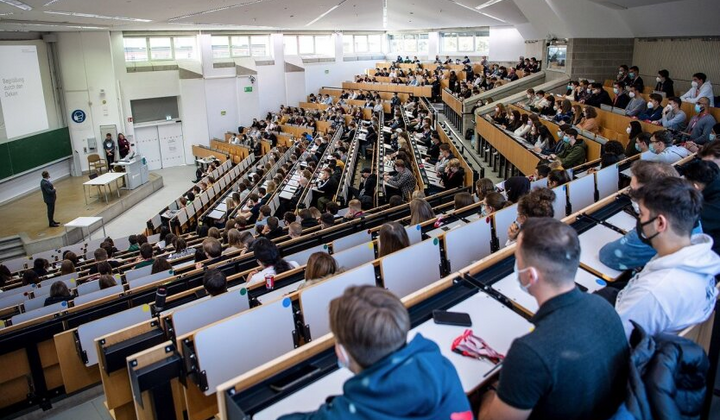 Университет с наибольшим количеством первокурсников