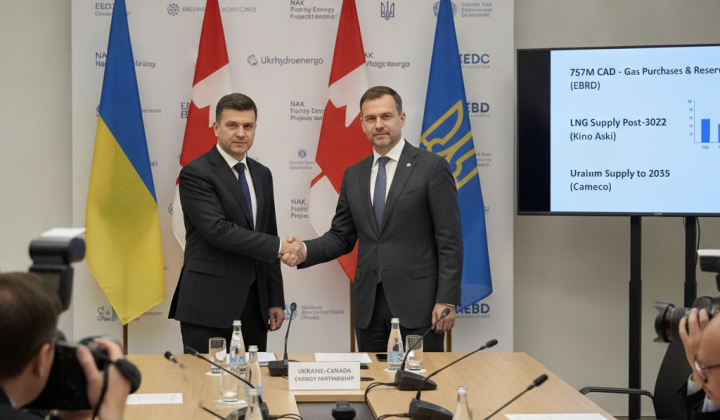 Прапор Канади та України разом