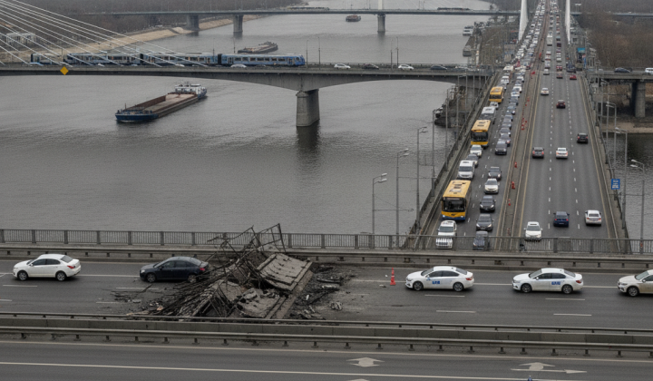 Атака на Южный мост в Киеве