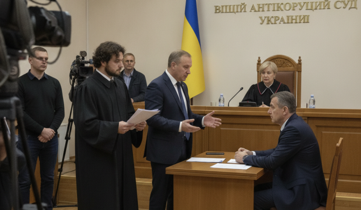 Суд отказал в отводе судей