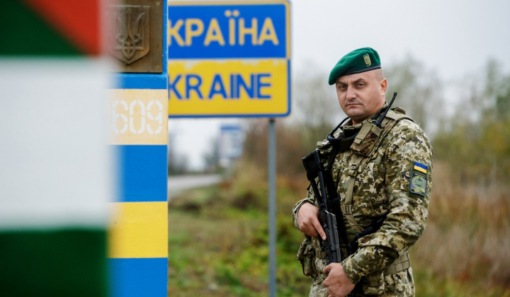 Нелегальний спиртопровід на кордоні з Молдовою